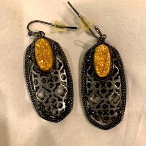 Kendra Scott Earrings. RARE. Black w cooper stone. Never worn.